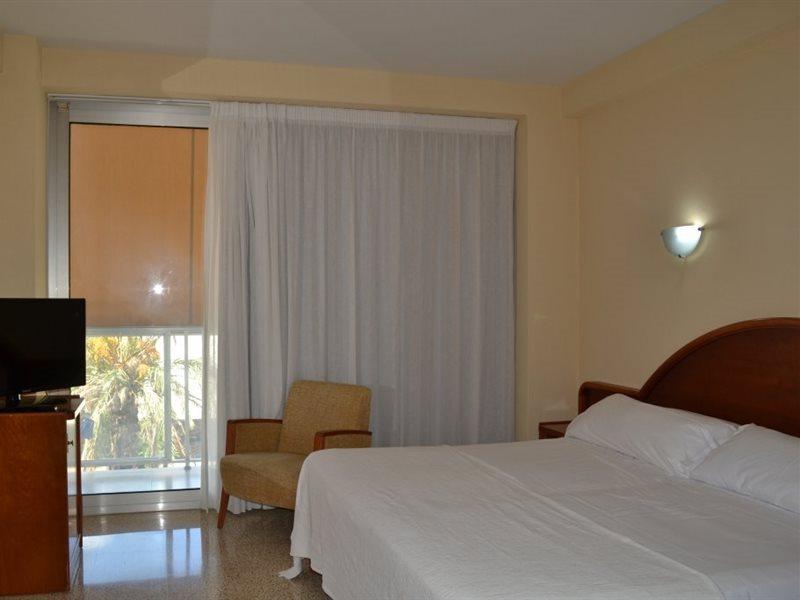 Hotel Marfil Sant Antoni de Portmany Екстериор снимка