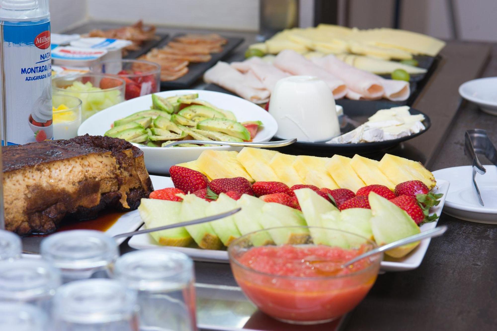 Hotel Marfil Sant Antoni de Portmany Екстериор снимка